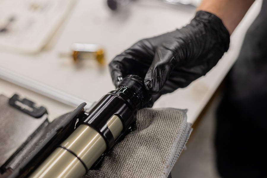 Unthreading air cartridge